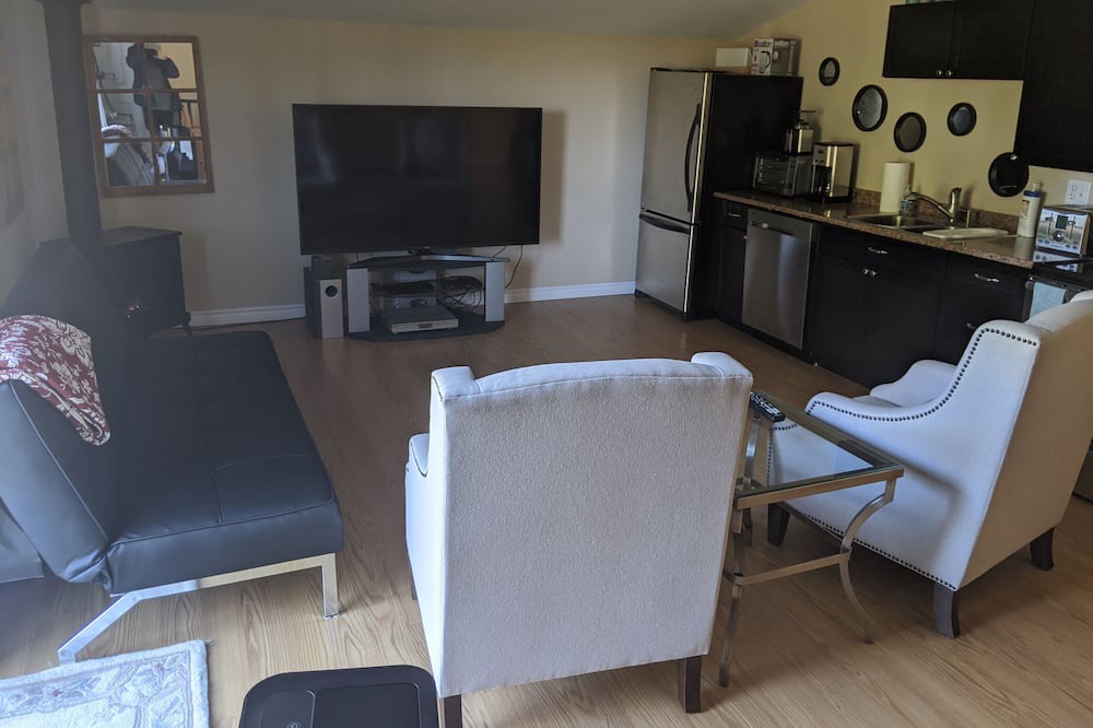 Photo of Livingroom in Picton