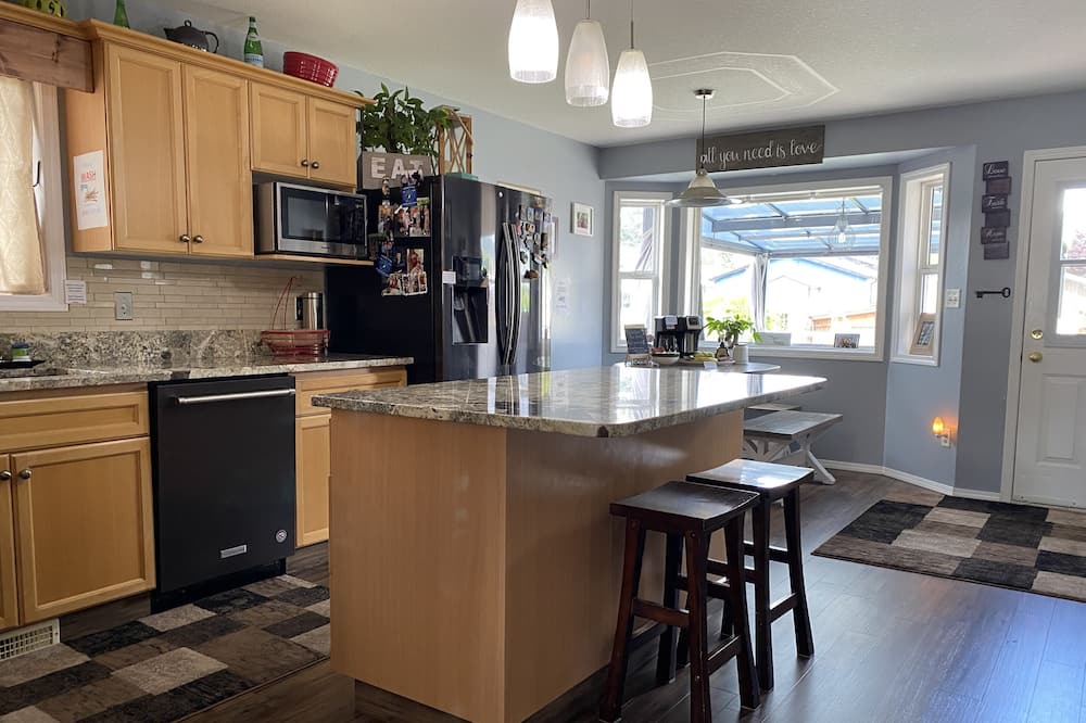 Photo of Kitchen in Okanagan-Similkameen