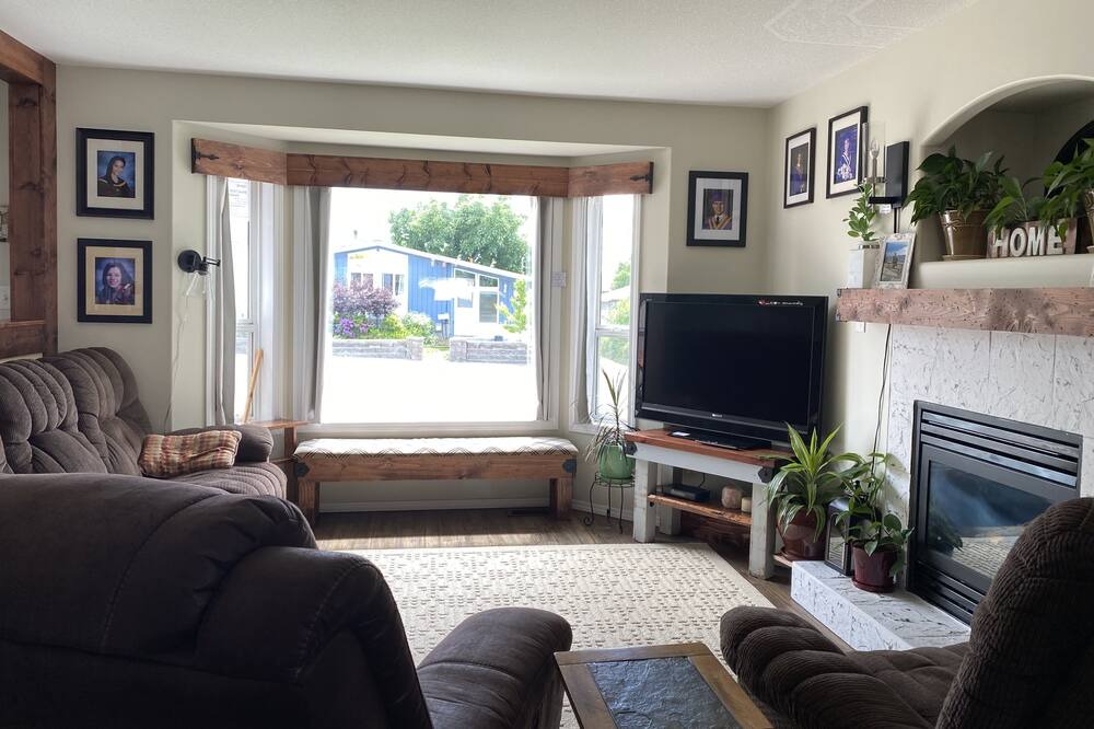 Photo of Livingroom in Okanagan-Similkameen