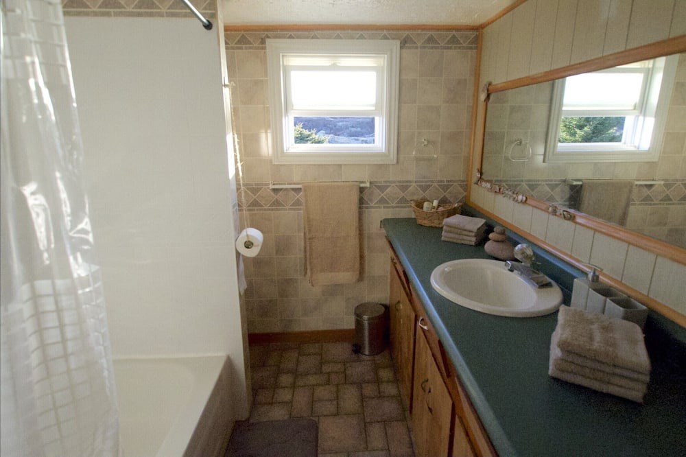 Photo of Bathroom in Sampson Cove