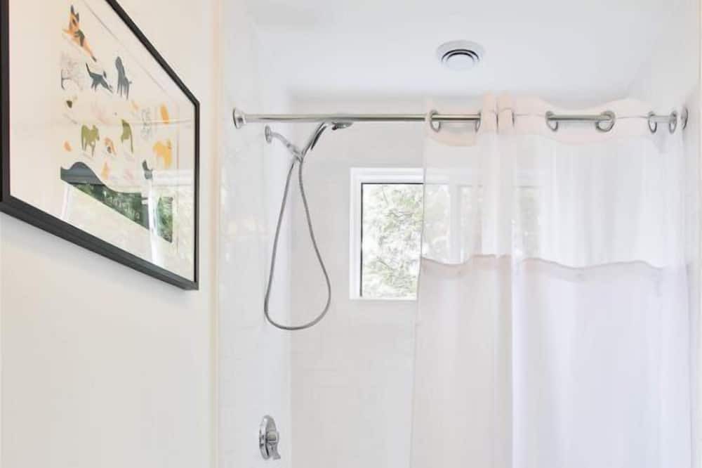 Photo of Bathroom in Wellington