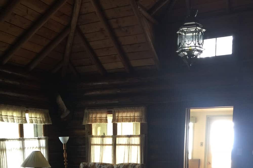 Photo of Livingroom in Victoria Beach
