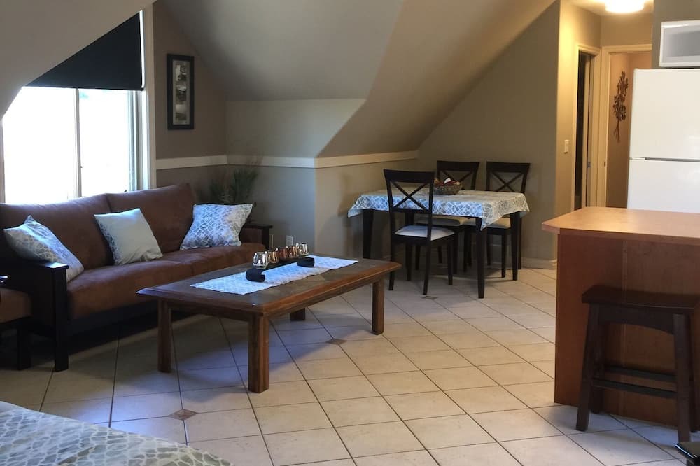 Photo of Livingroom in Chestermere