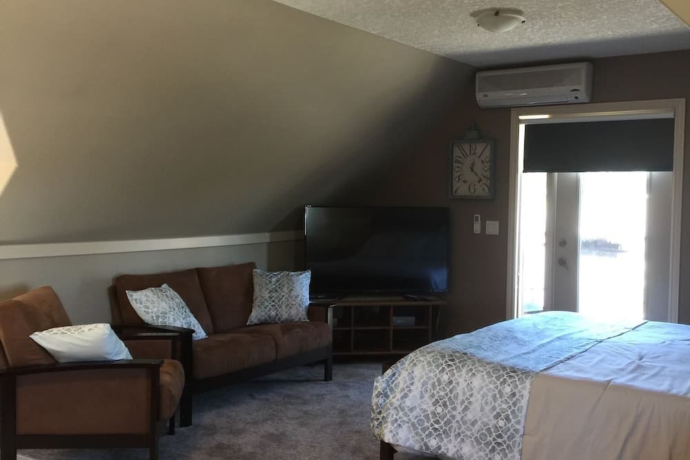 Photo of Bedroom in Chestermere