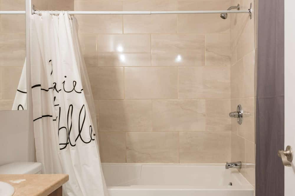 Photo of Bathroom in Hochelaga