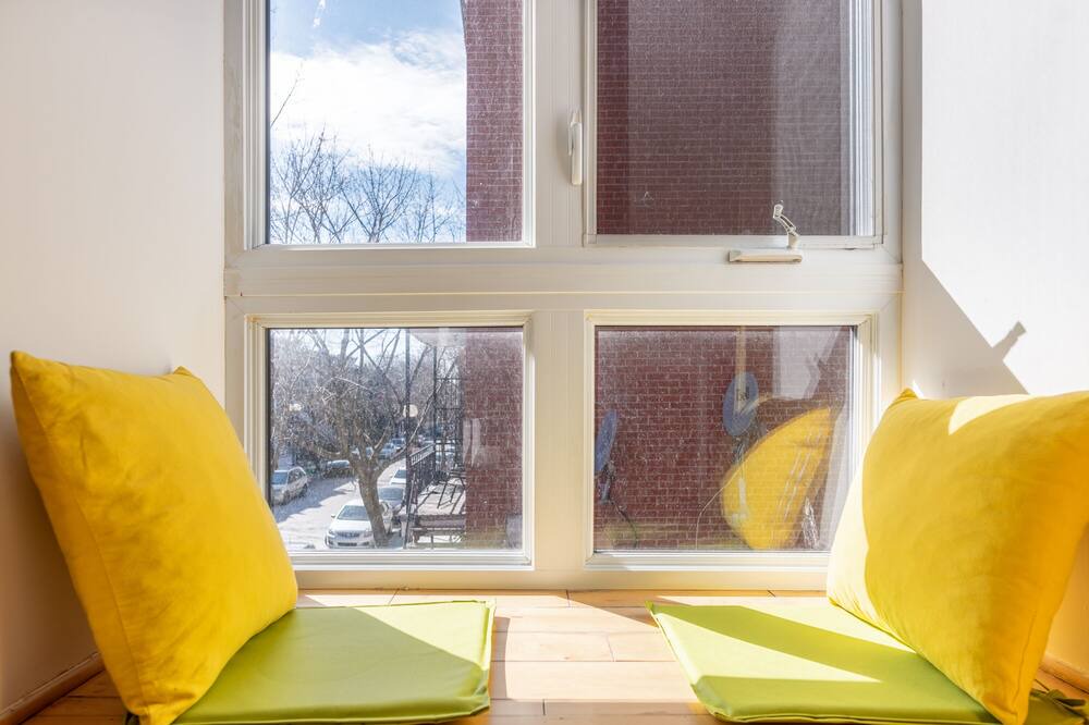 Photo of Livingroom in Hochelaga