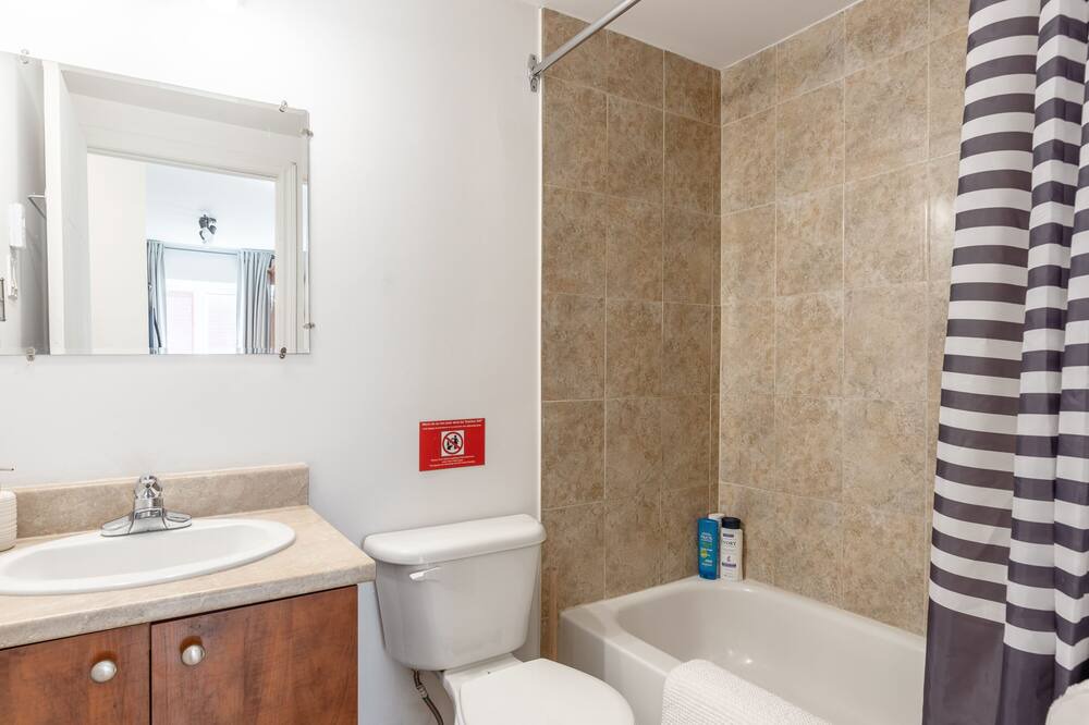 Photo of Bathroom in Hochelaga