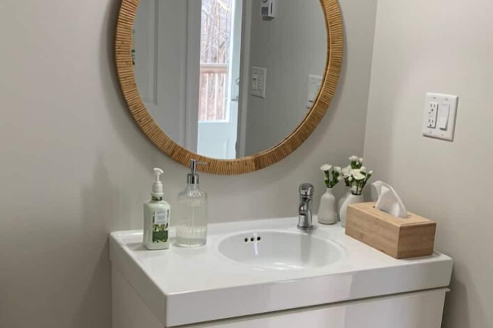 Photo of Bathroom in Wainfleet