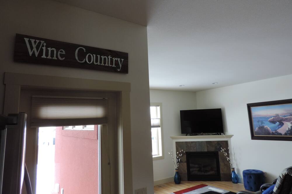 Photo of Livingroom in Westbank