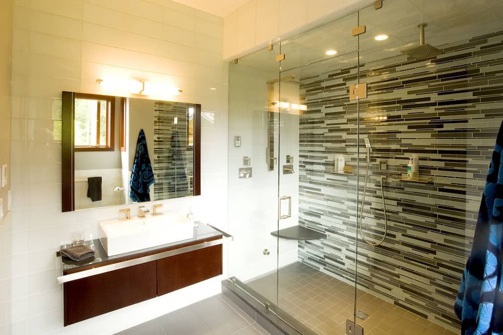 Photo of Bathroom in Bowen Island