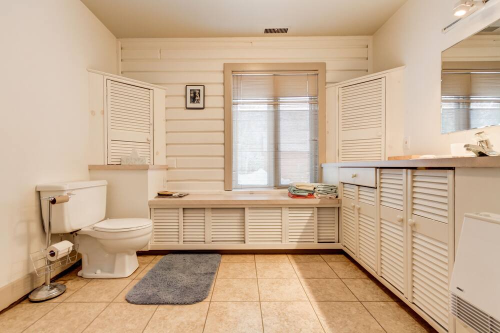 Photo of Bathroom in Stratford