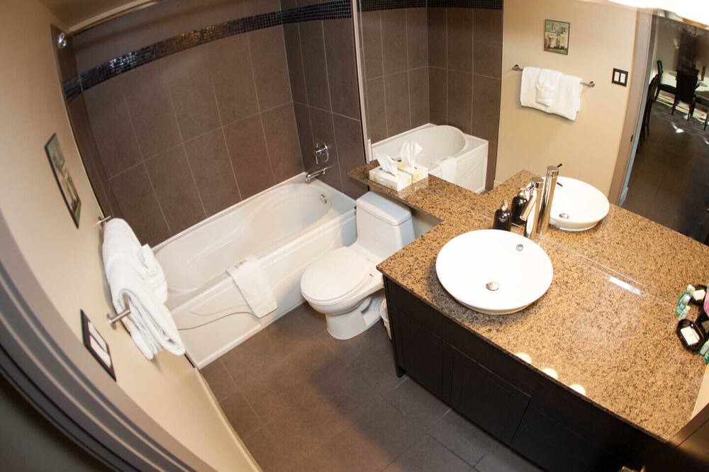 Photo of Bathroom in Connaught
