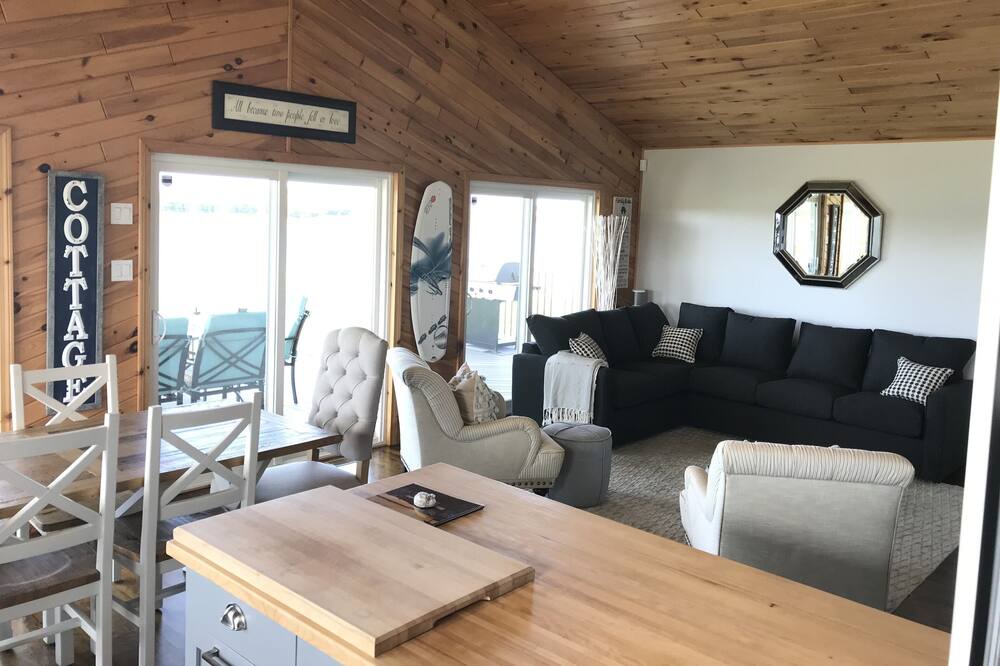 Photo of Livingroom in Clinton