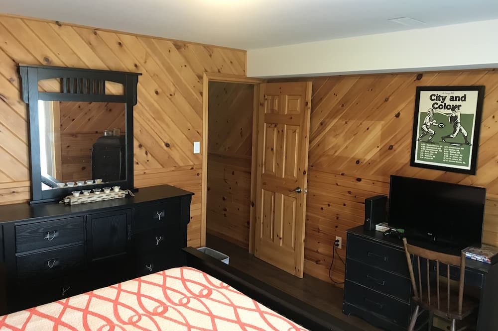 Photo of Bedroom in Clinton