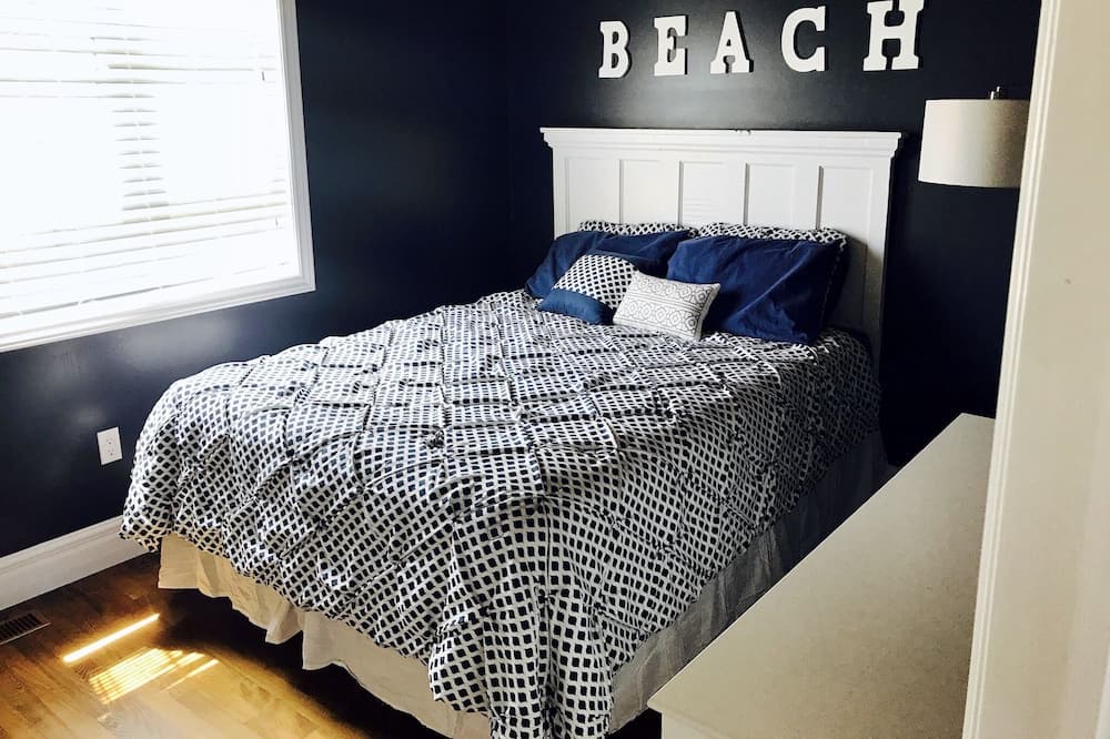 Photo of Bedroom in Clinton