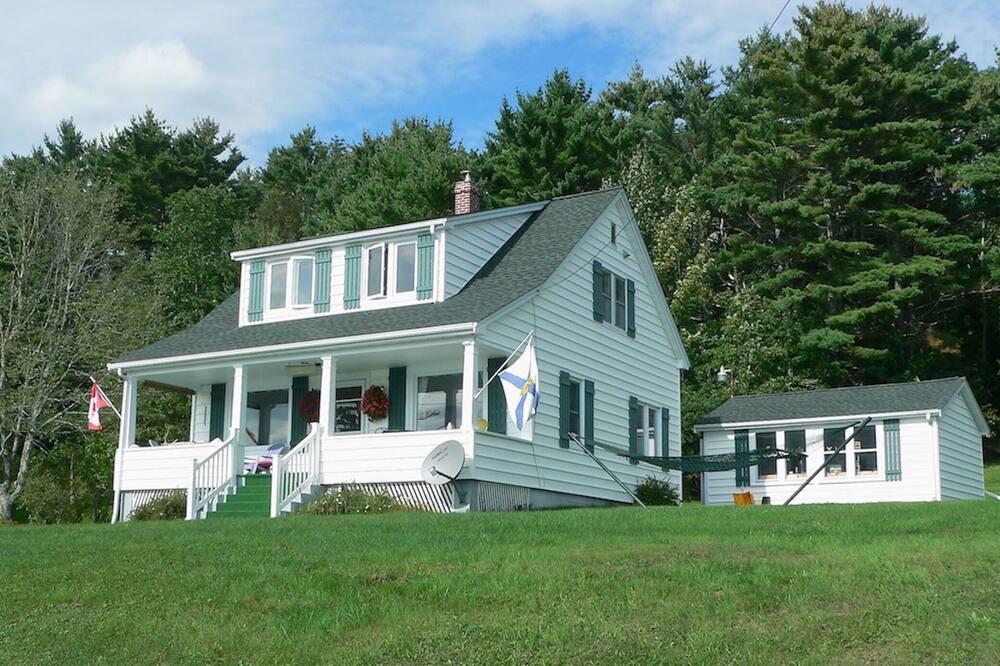 Photo of Others in Mahone Bay
