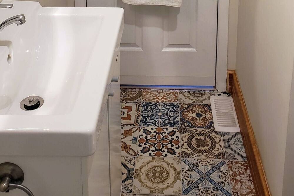 Photo of Bathroom in Kirkendall North