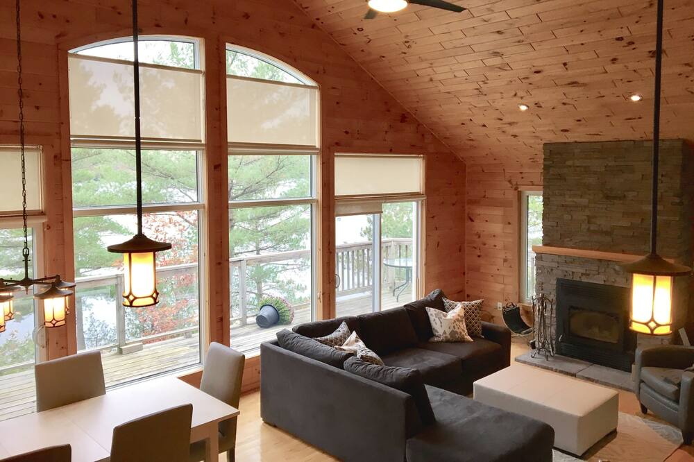 Photo of Livingroom in Severn
