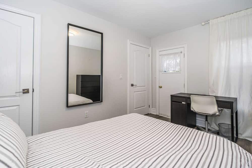 Photo of Bedroom in Little Portugal