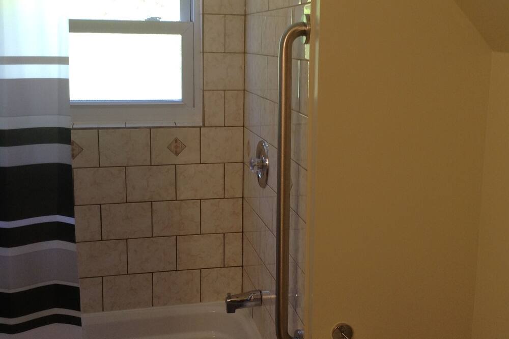 Photo of Bathroom in Baddeck