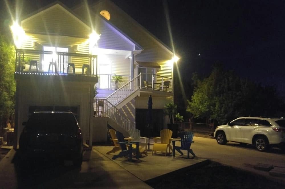 Photo of Outdoor in Mitchell's Bay