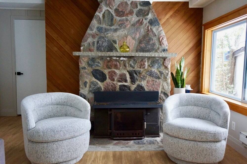 Photo of Livingroom in Tiny