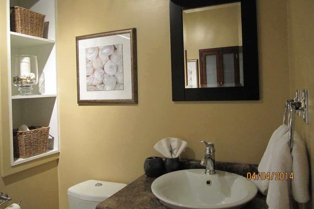 Photo of Bathroom in Gibsons