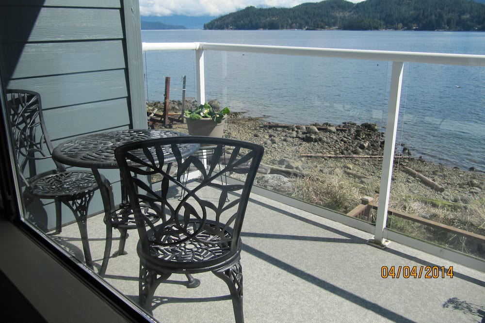 Photo of Patio Balcony in Gibsons