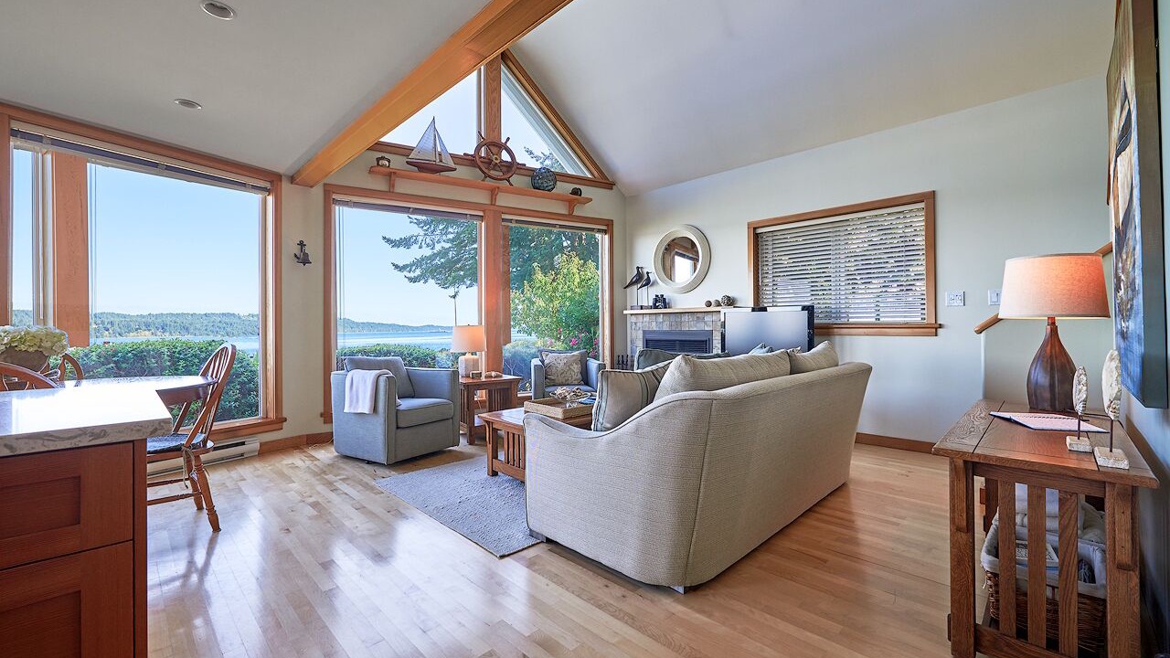 Photo of Livingroom in Union Bay