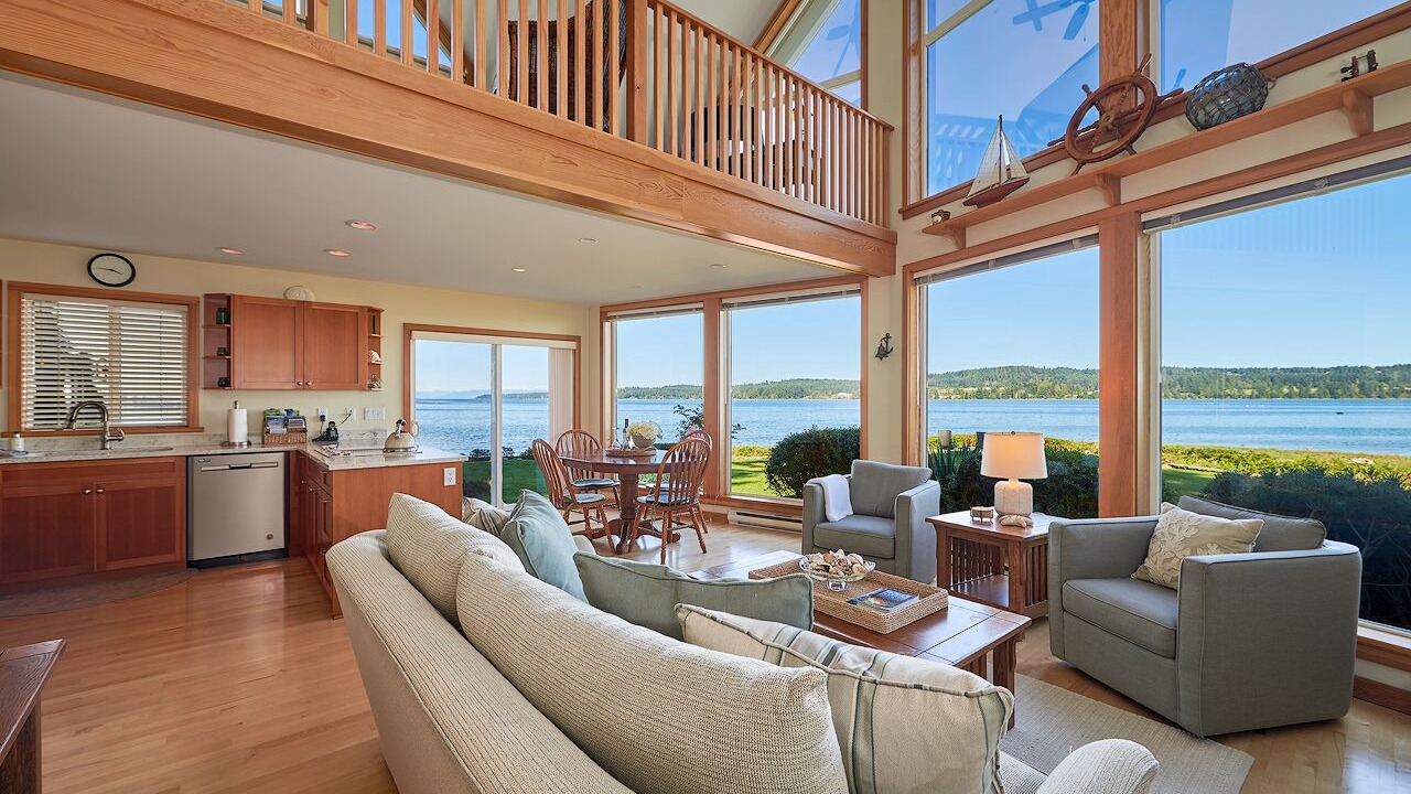Photo of Livingroom in Union Bay