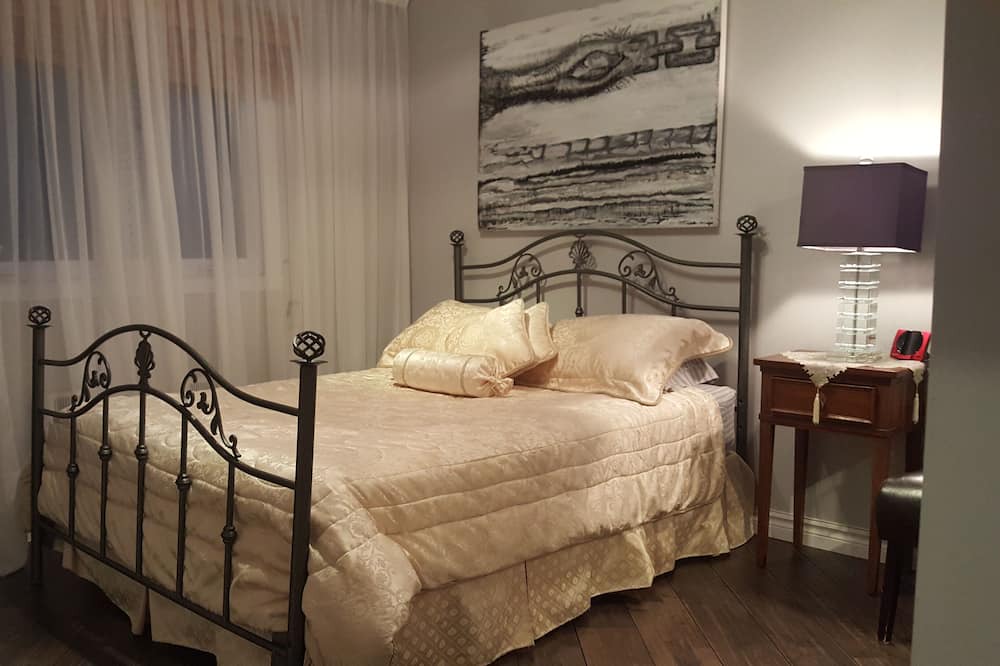 Photo of Bedroom in Brossard