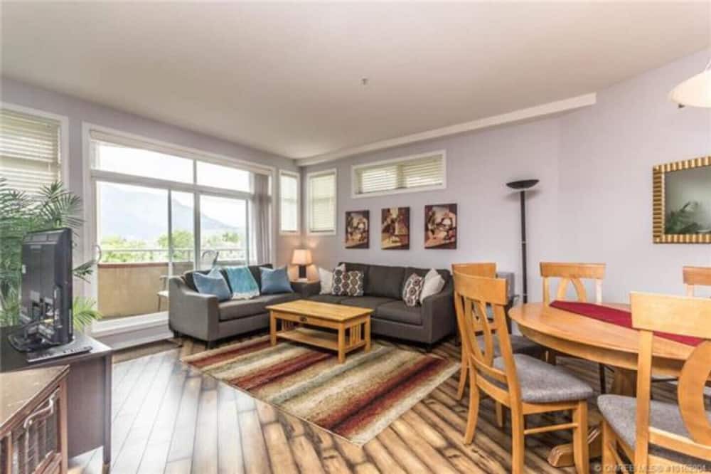 Photo of Livingroom in North End