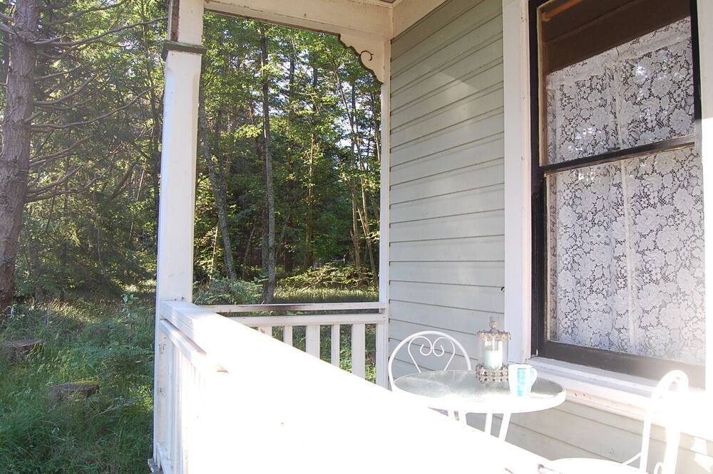 Photo of Others in Mayne Island