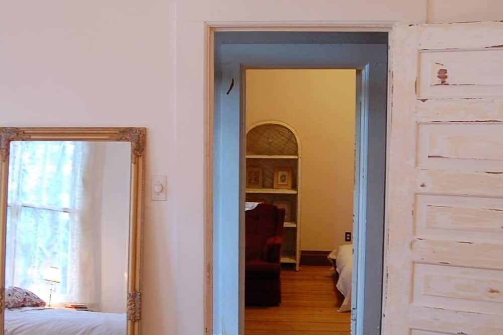 Photo of Bedroom in Mayne Island