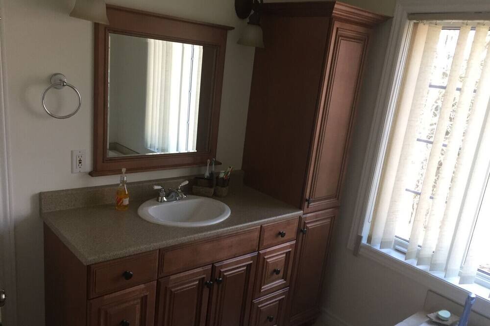 Photo of Bathroom in Orford