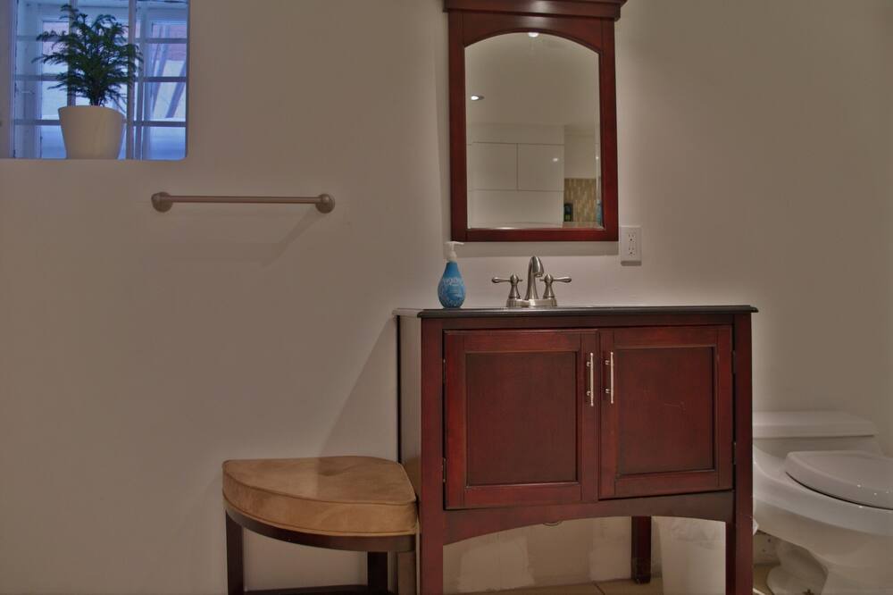Photo of Bathroom in Verdun