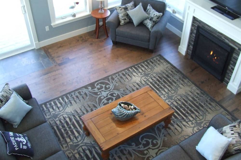 Photo of Livingroom in Brackley Beach