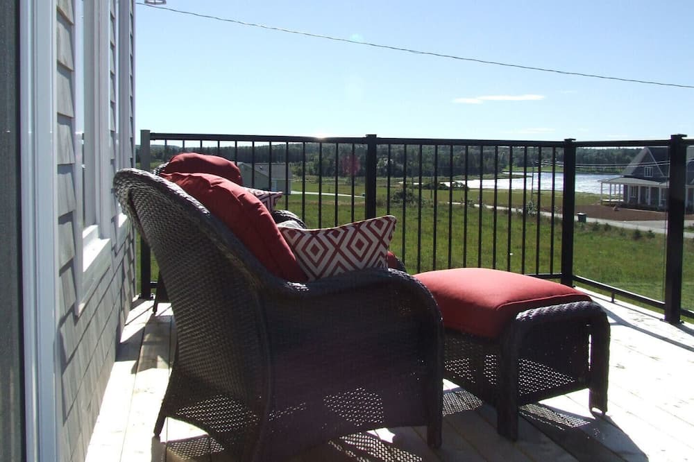 Photo of Patio Balcony in Brackley Beach