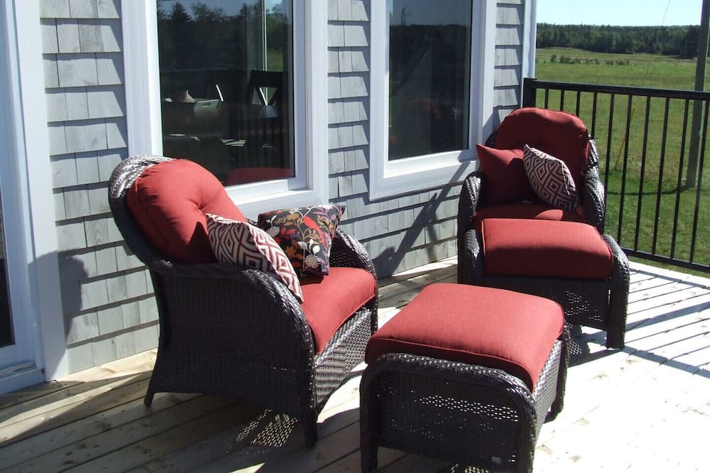 Photo of Patio Balcony in Brackley Beach