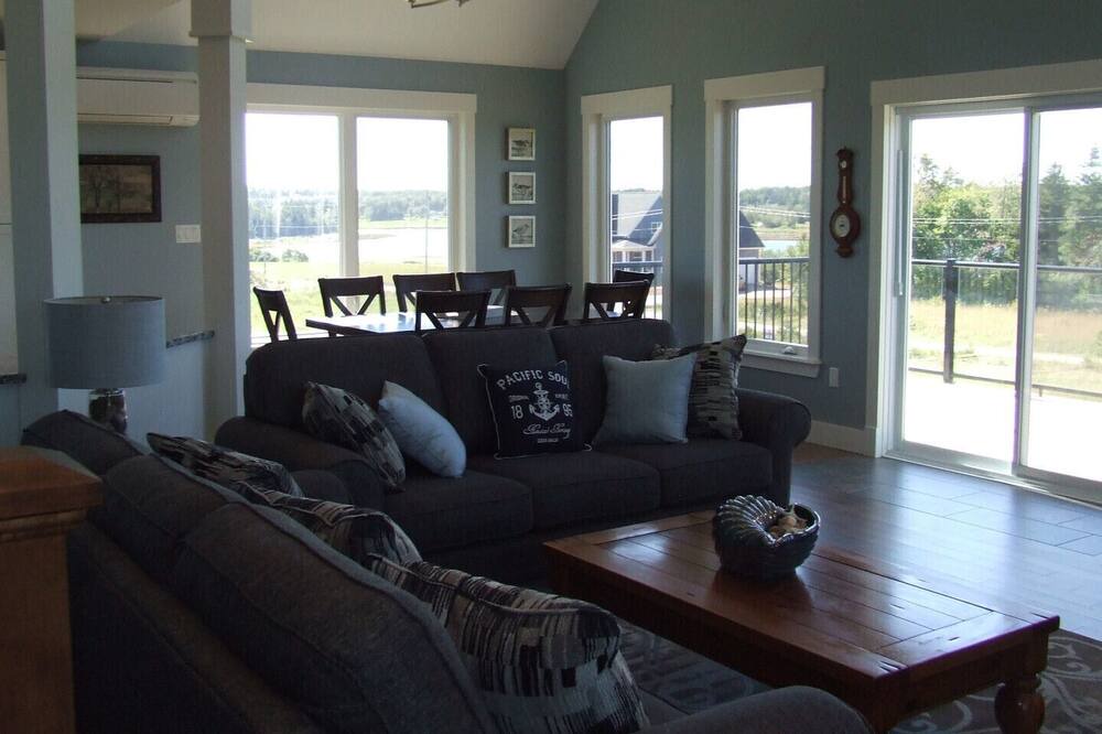 Photo of Livingroom in Brackley Beach