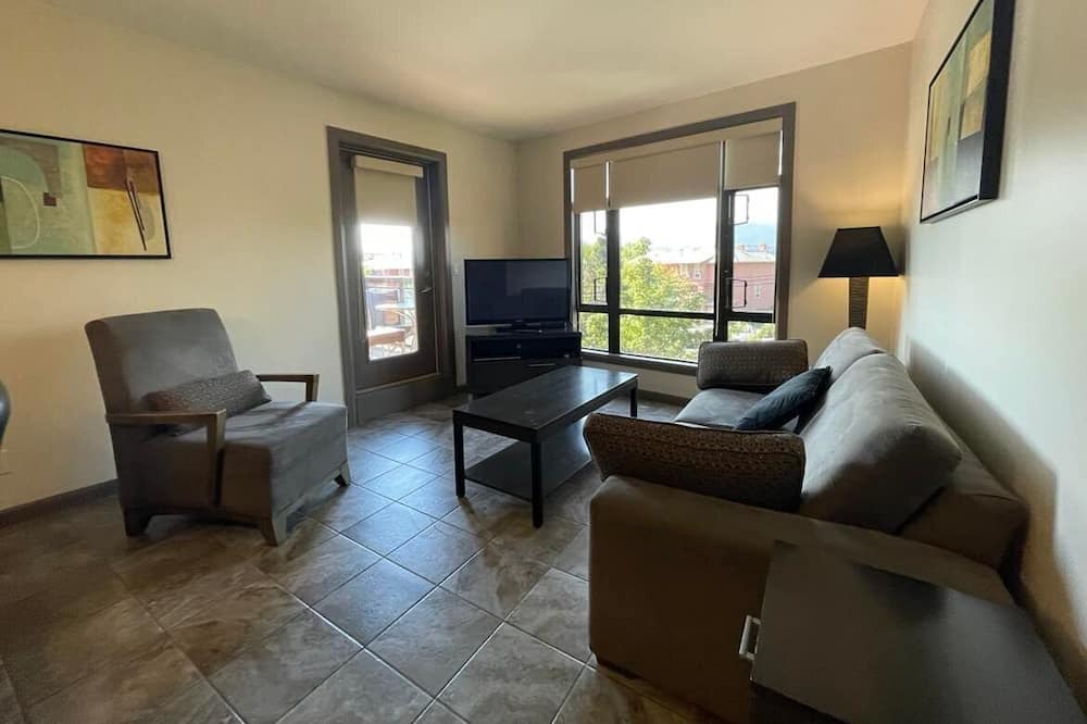 Photo of Livingroom in South Pandosy