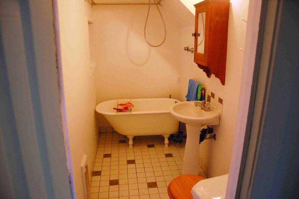 Photo of Bathroom in Mile-Ex