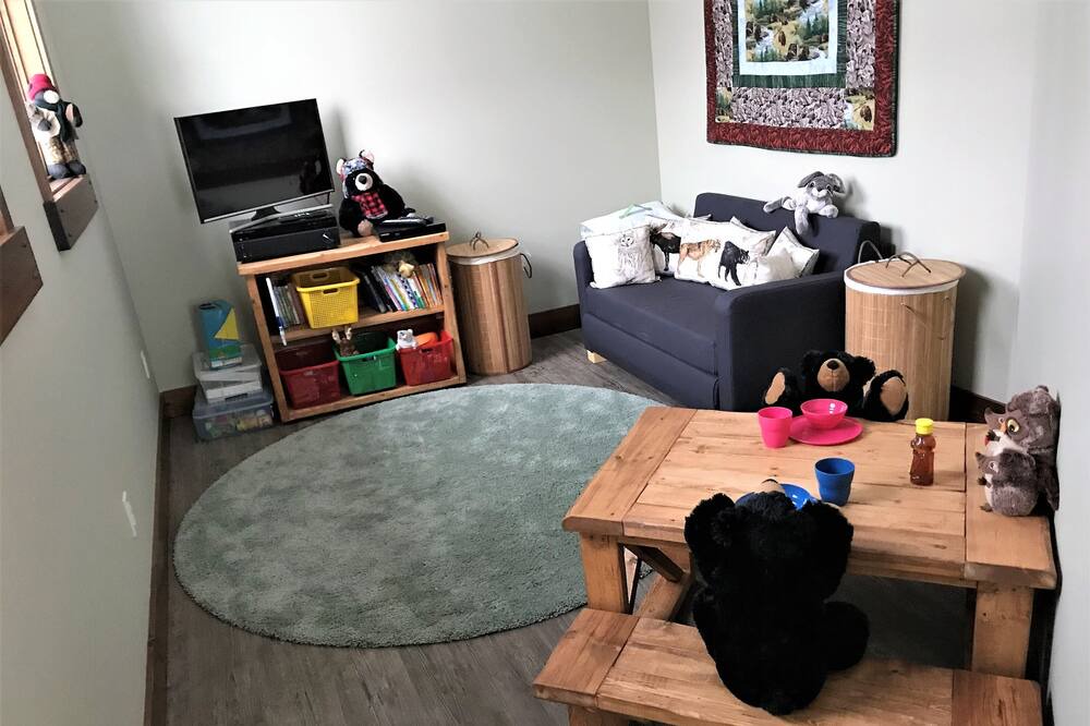 Photo of Livingroom in East Kootenay