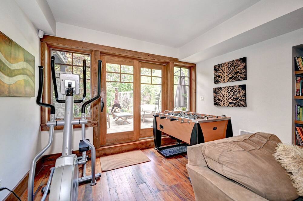 Photo of Bedroom in Grand River South