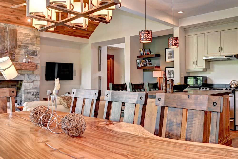 Photo of Kitchen in Grand River South