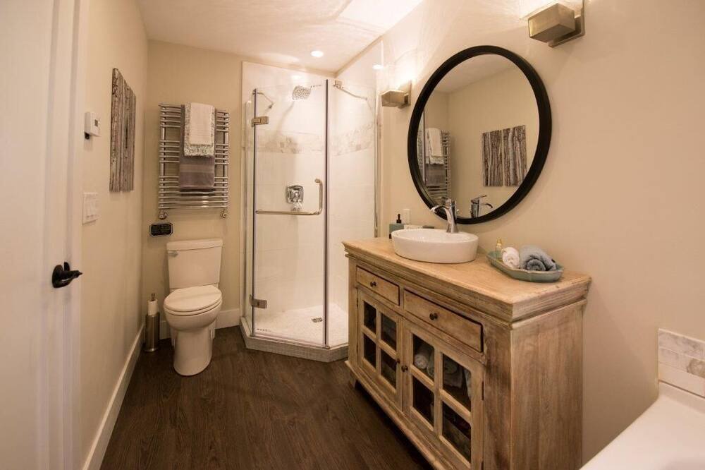 Photo of Bathroom in Halfmoon Bay