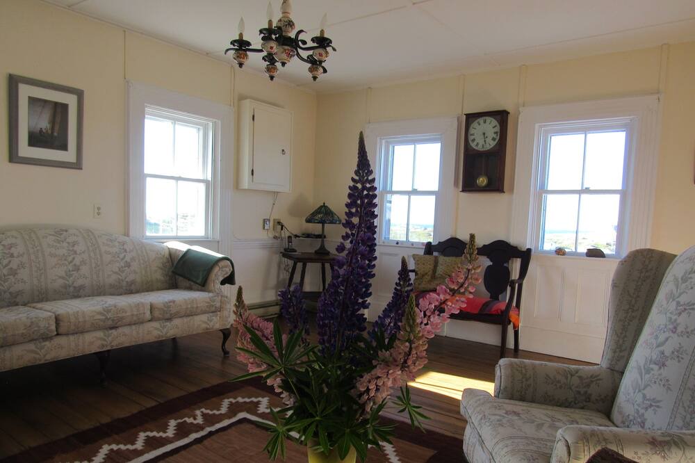 Photo of Livingroom in Peggy's Cove