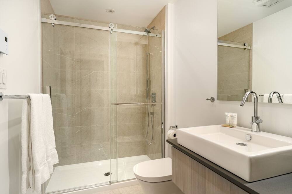 Photo of Bathroom in Griffintown