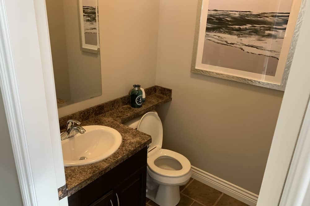 Photo of Bathroom in Sicamous