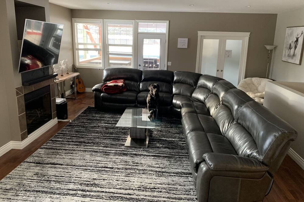 Photo of Livingroom in Sicamous